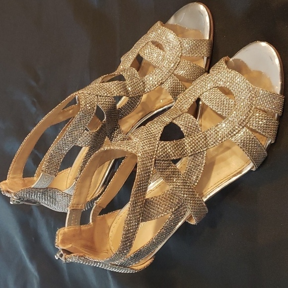 Marc Fisher silver dressy heels - Picture 1 of 11